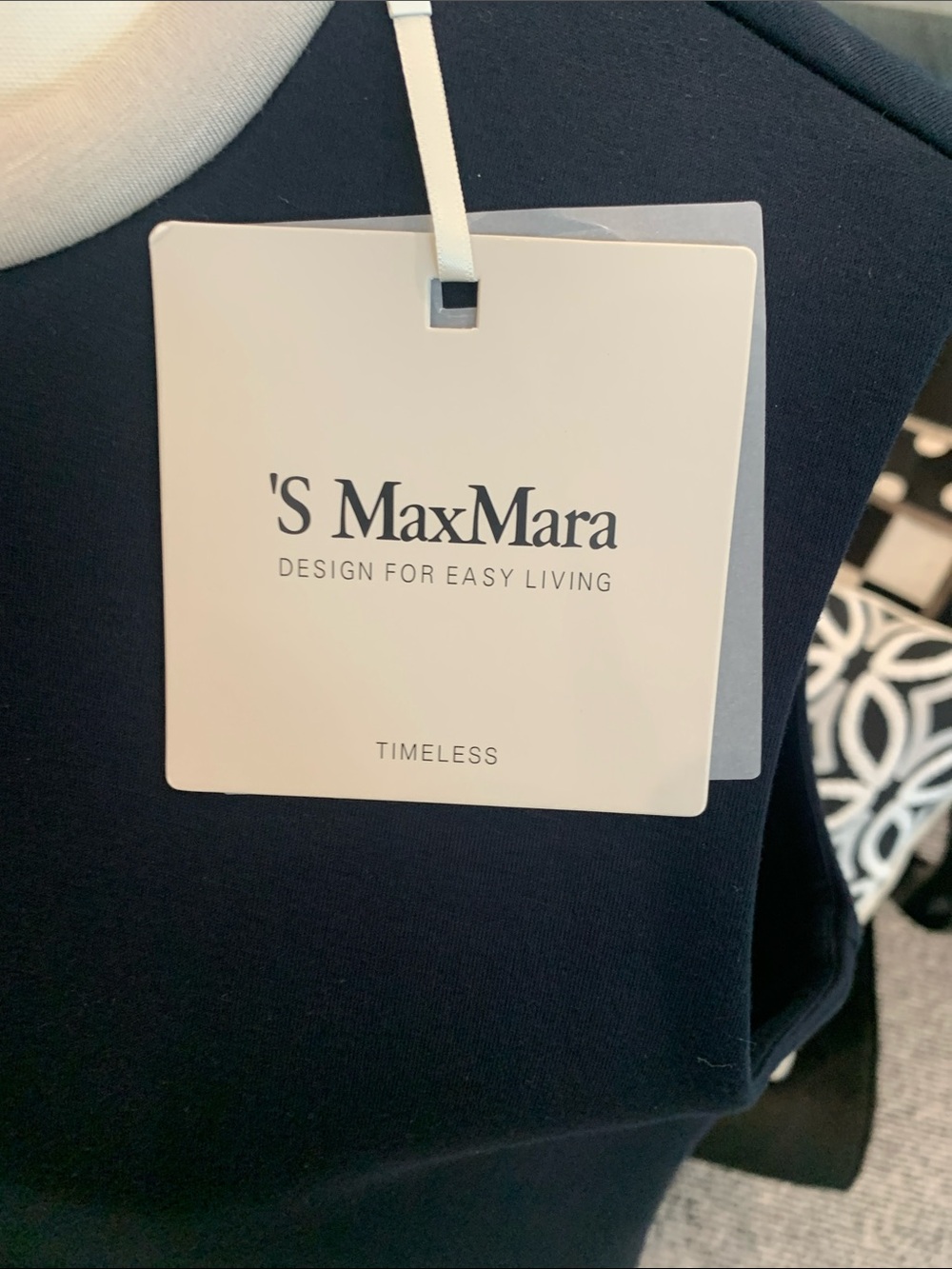 NWT MaxMara Navy Shift Dress with Contrast Hem and Patch Pockets. XL - Picture 2 of 9